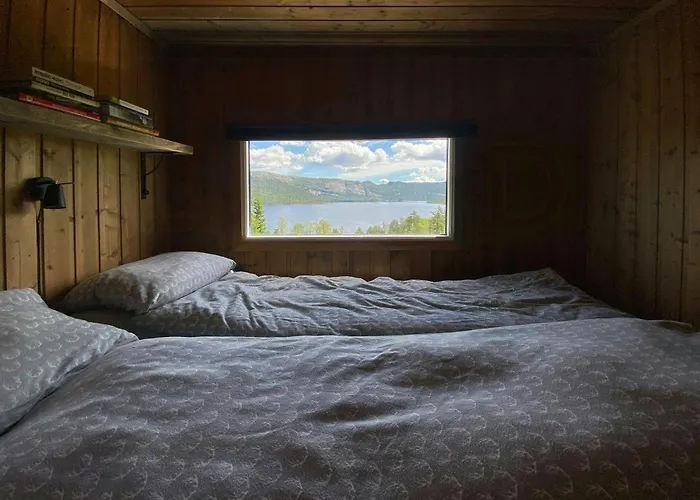 Mountain With Views Over Juvatn Feriehus Aseral